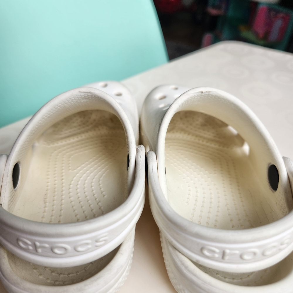 Crocs - Picture 6 of 9